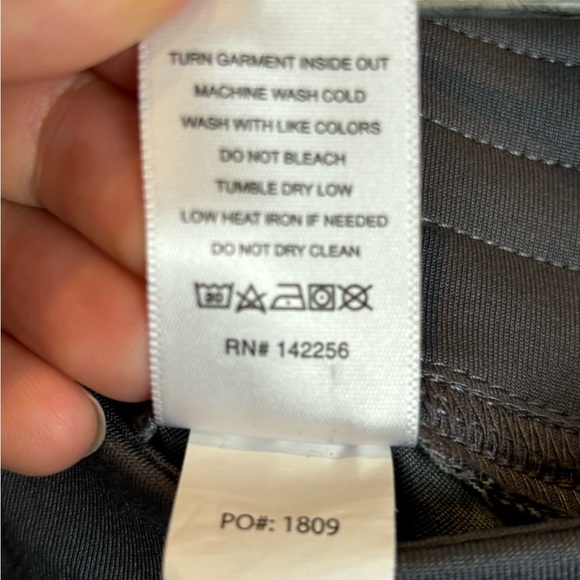 Figs Livingston Basic Scrub Pants in Graphite XXS - Picture 6 of 9